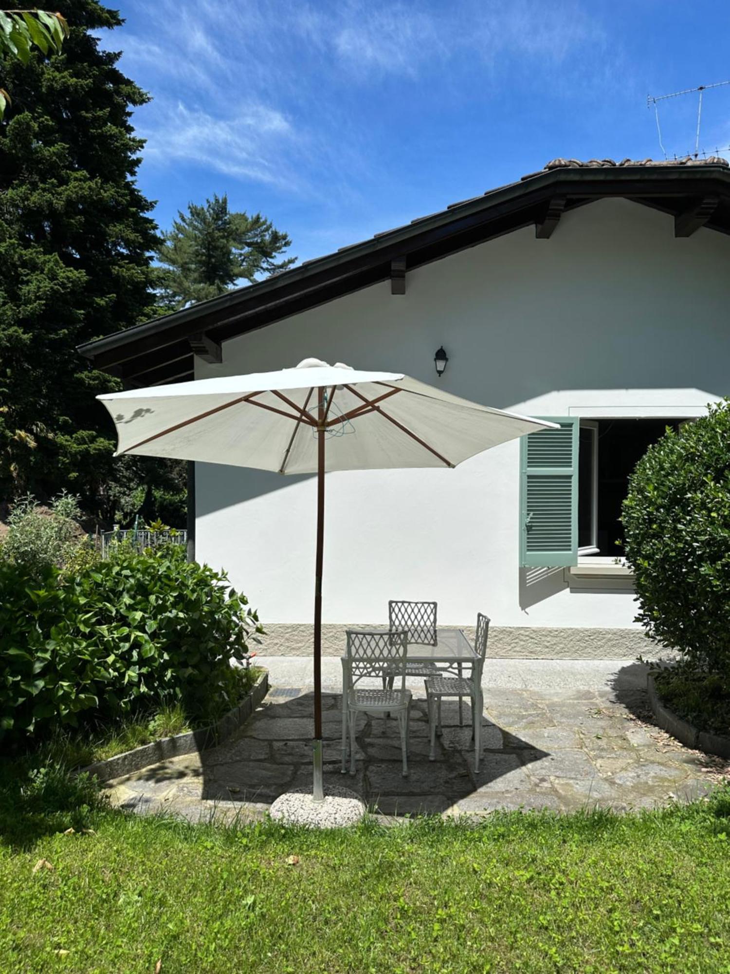 Casa Del Custode: Renovated Flat With Garden In A Villa Near The Lake Stresa Luaran gambar